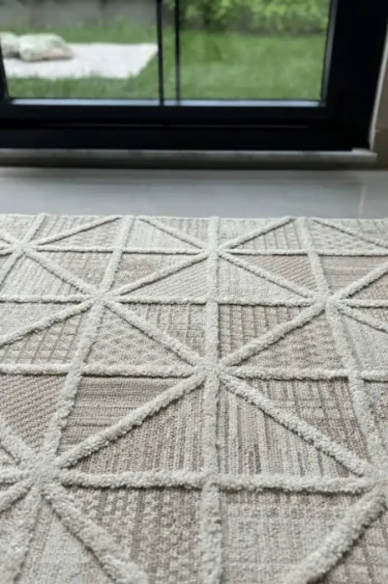 Cool Halı Sakura 2201 Krem Hav Toz Vermez Etnik Desenli Modern Bukleli Salon Halısı