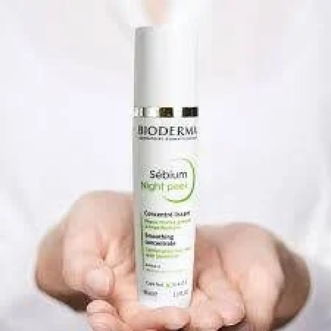 Sebium Night Peel Yağlı Akne Eğilimli Ciltler Glikolik Asit İçeren Peeling Etkili Gece Serumu 40 ml