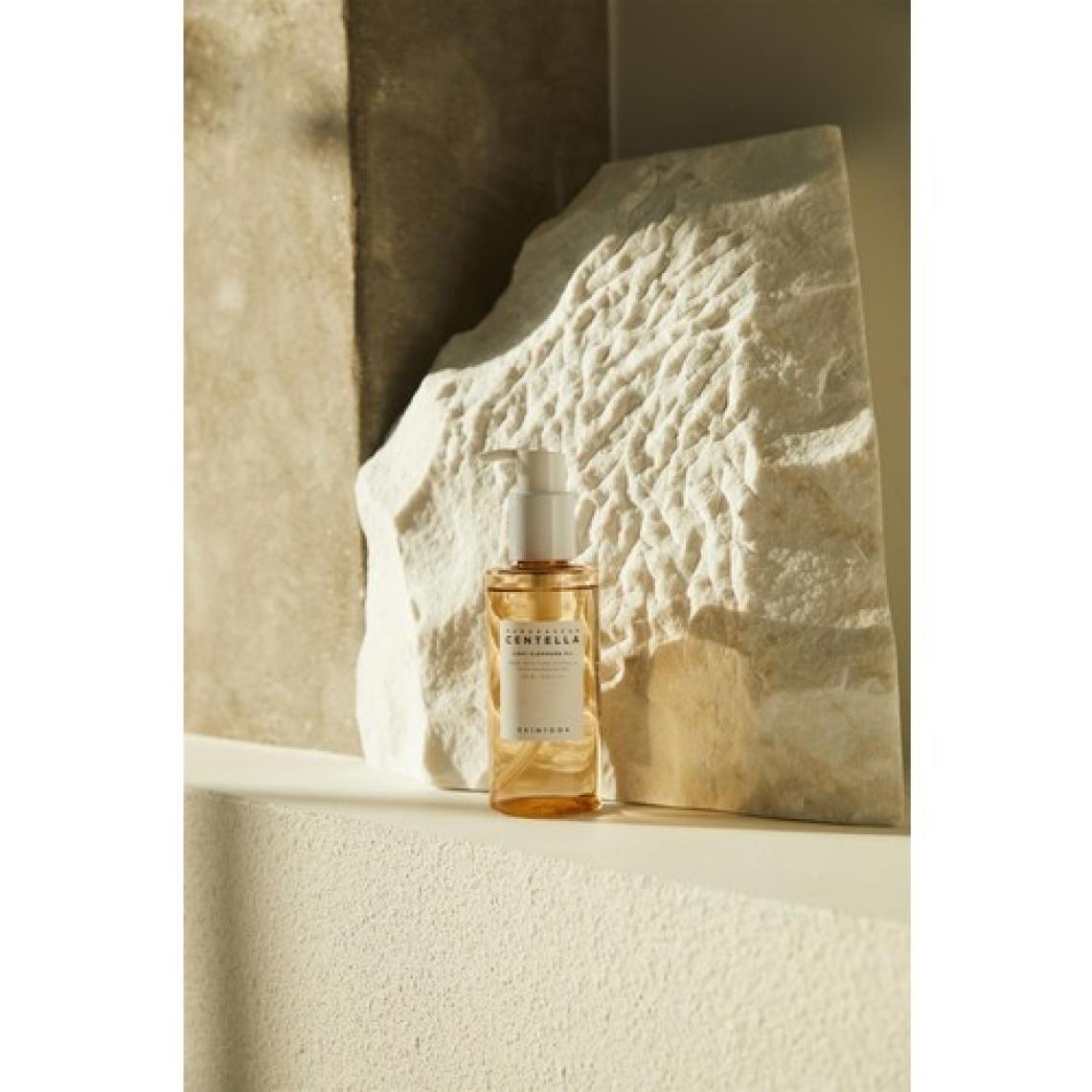 Skin1004 Skın1004 Madagascar Centella Light Cleansing Oil - Yüz Temizleme Yağı 200Ml