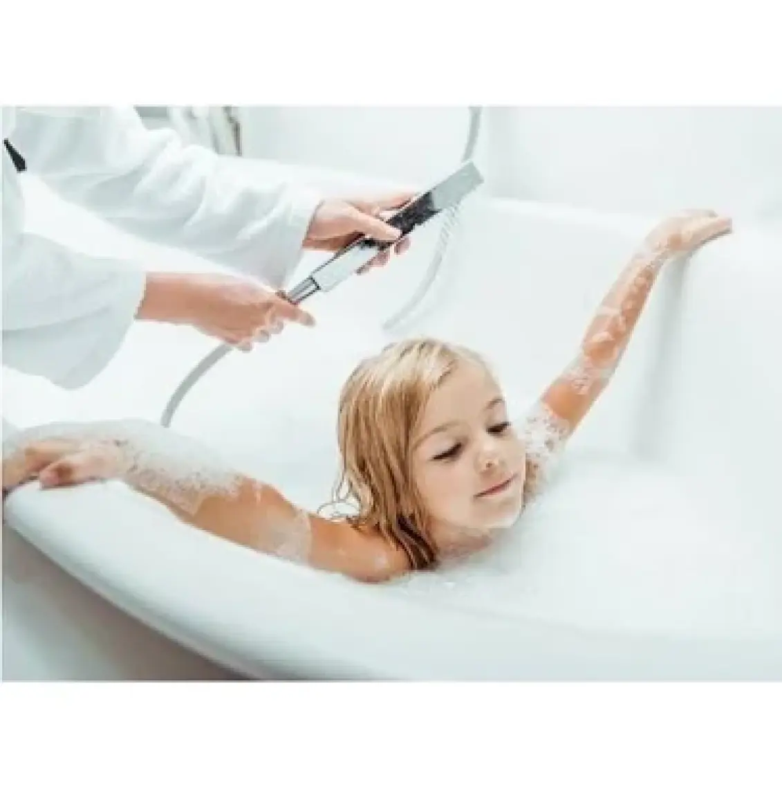 Bioderma Atoderm Shower Gel Aile Boyu Kuru Ciltler İçin Nemlendirici Duş Jeli Bebek Çocuk Yetişkin 1 lt