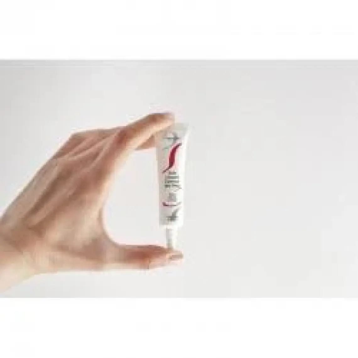 Embryolisse Smoothing Eye Contour Care - Göz Çevresi Bakım Kremi 15ML