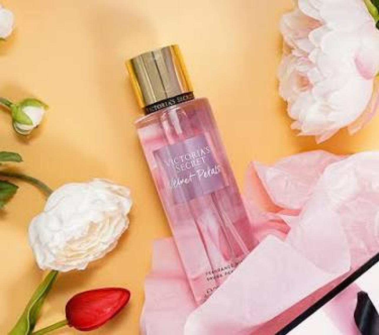 Vıctorıa's Secret Velvet Petals Vücut Spreyi