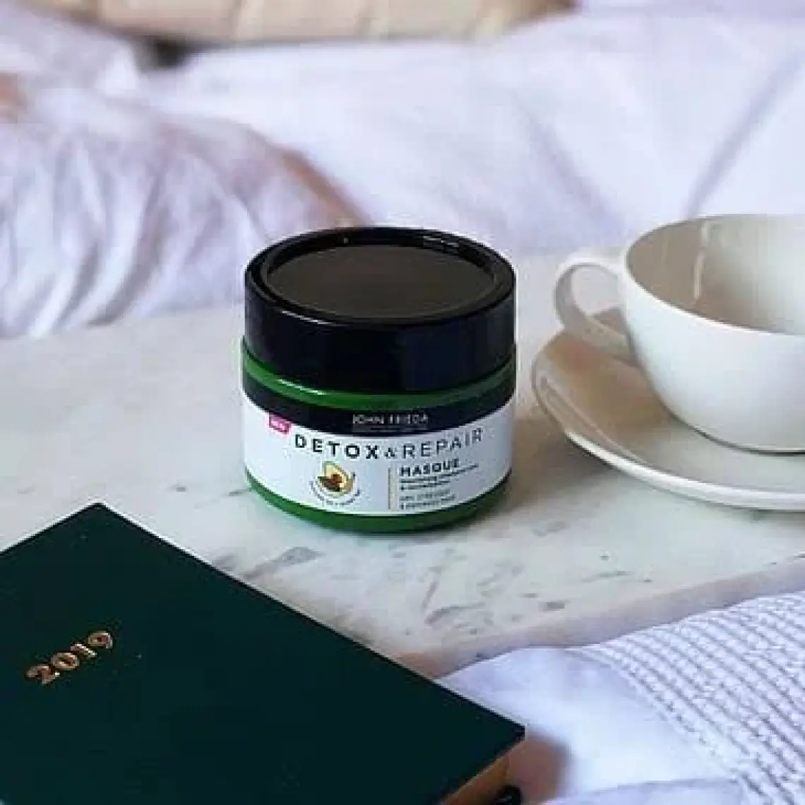 John Frieda Detox & Repair Masque - Detoks Etkili Onarıcı ve Besleyici Bakım Maskesi 250 ml