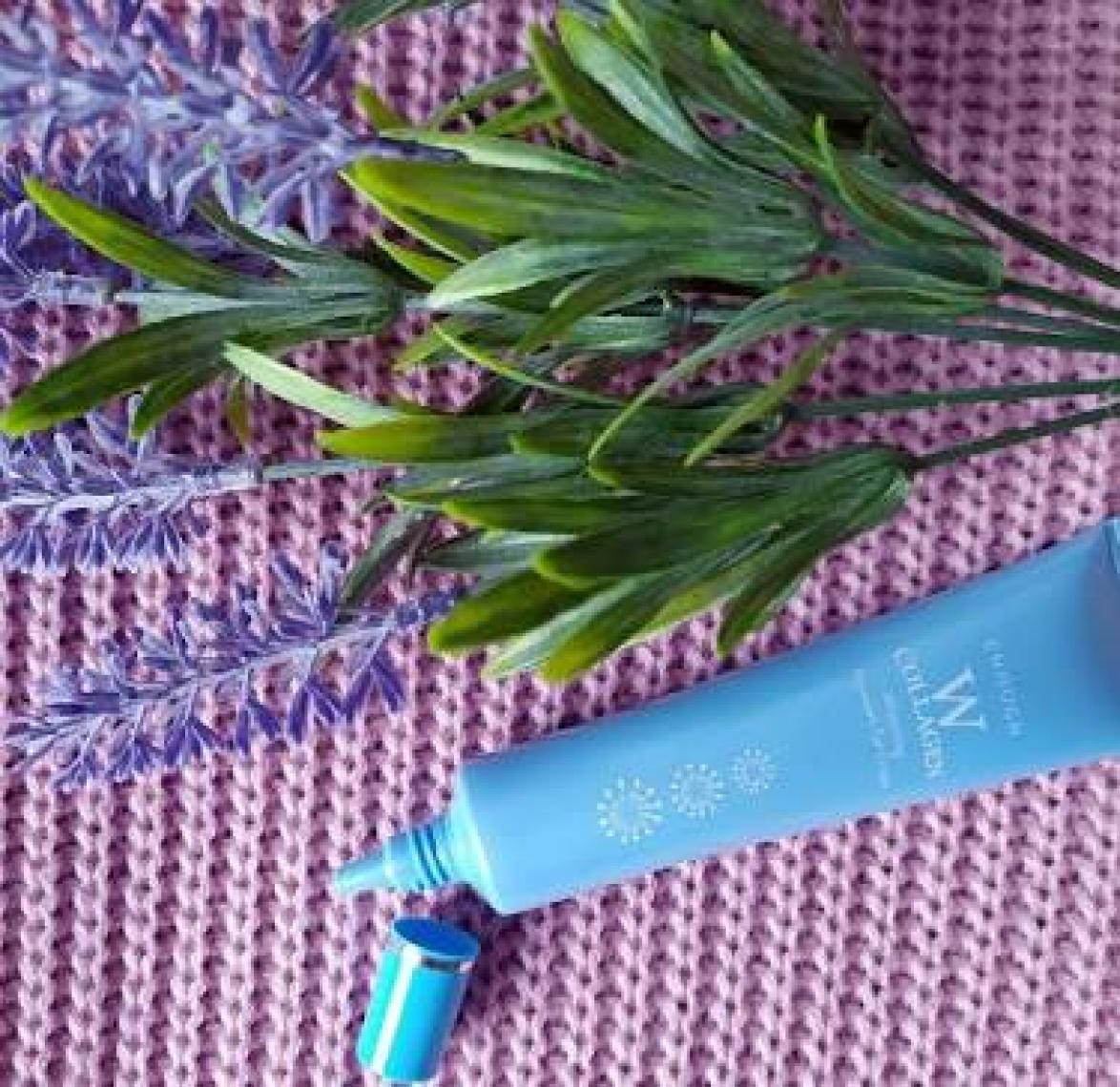 Enough Peptit ve Kolajen İçeren Yaşlanma Karşıtı Esans Enough W Collagen Whitening Premium Essence 30 ml
