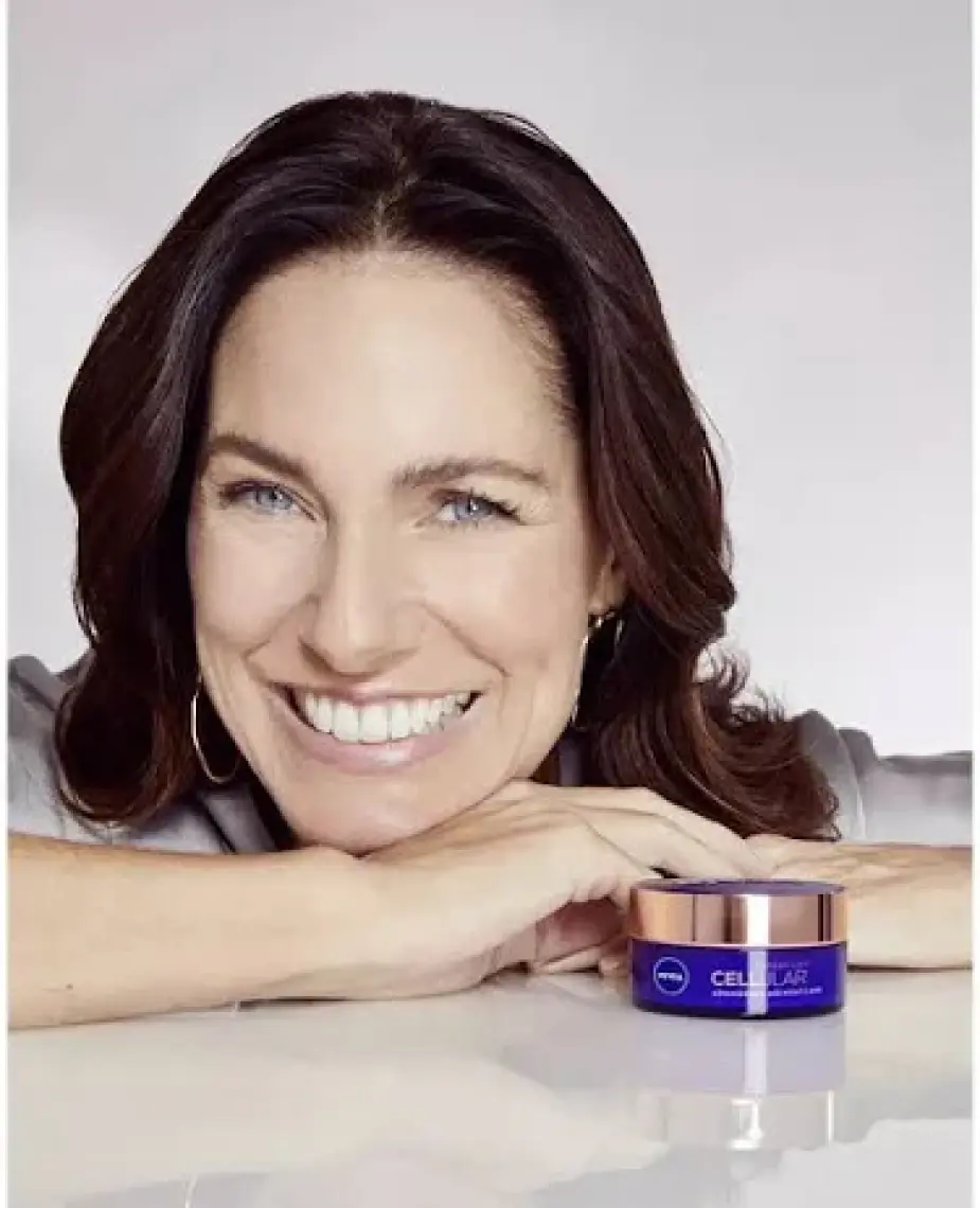 NIVEA Cellular Expert Lift Doğal Retinol Alternatifi Saf Bakuchiol ve Hyaluronik Asit içeren  Karşıtı ve Nemlendirici Gece Kremi 50ml