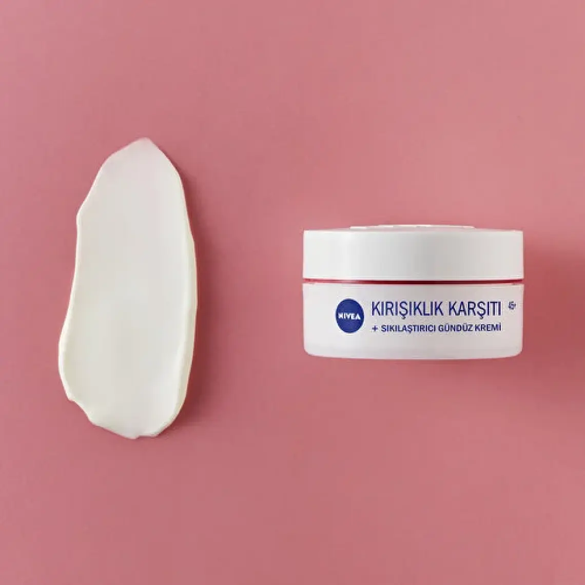 Nivea Kırışıklık Karşıtı Sıkılaştırıcı 45+ Yaş Yüz Bakım Kremi 50 ml