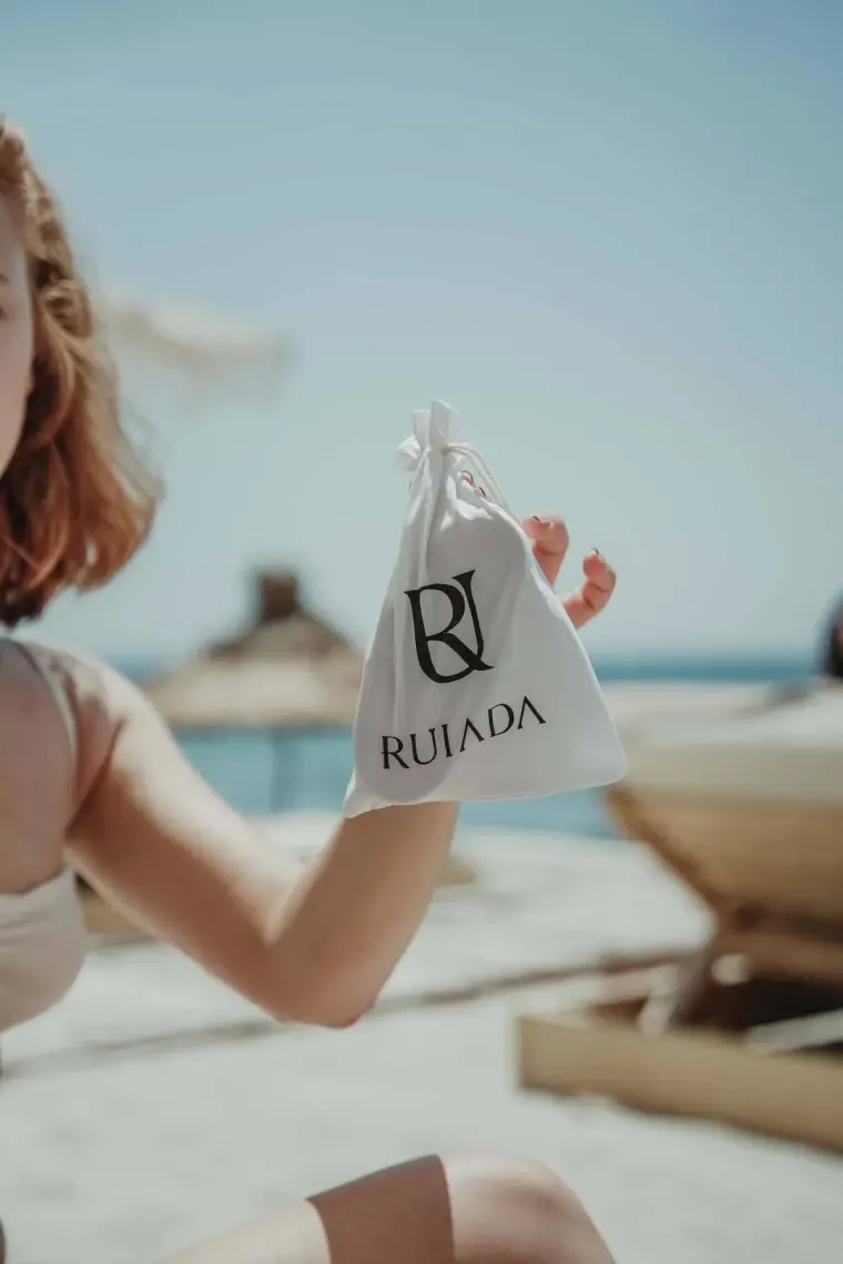 Ruiada Doğal At Kılı Vücut Fırçası - Selülit Giderici, Kan Dolaşımını Artıran, Ölü Deri Temizleyen ve Masaj Etkisi Olan Unisex Ürün