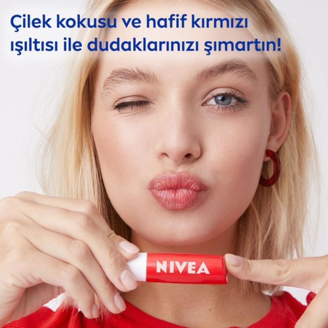 Nivea Çilek Dudak Bakım Kremi 4,8 gr