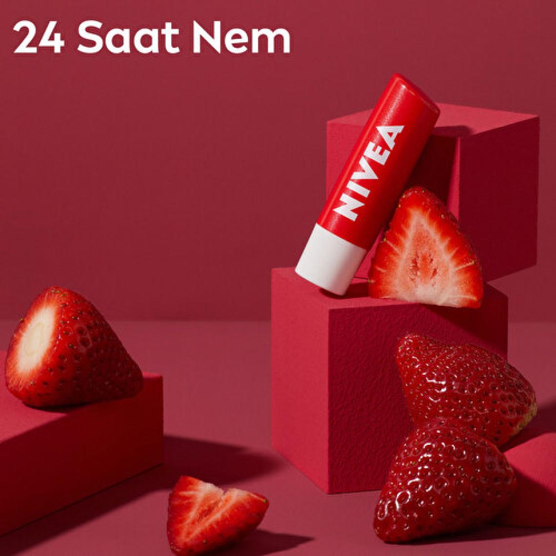 Nivea Çilek Dudak Bakım Kremi 4,8 gr