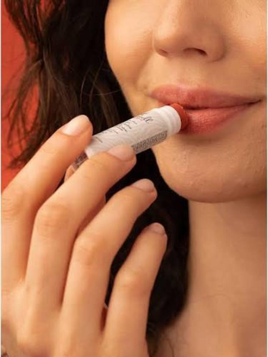 Momwell Organik Renkli Dudak Balmı 5ml