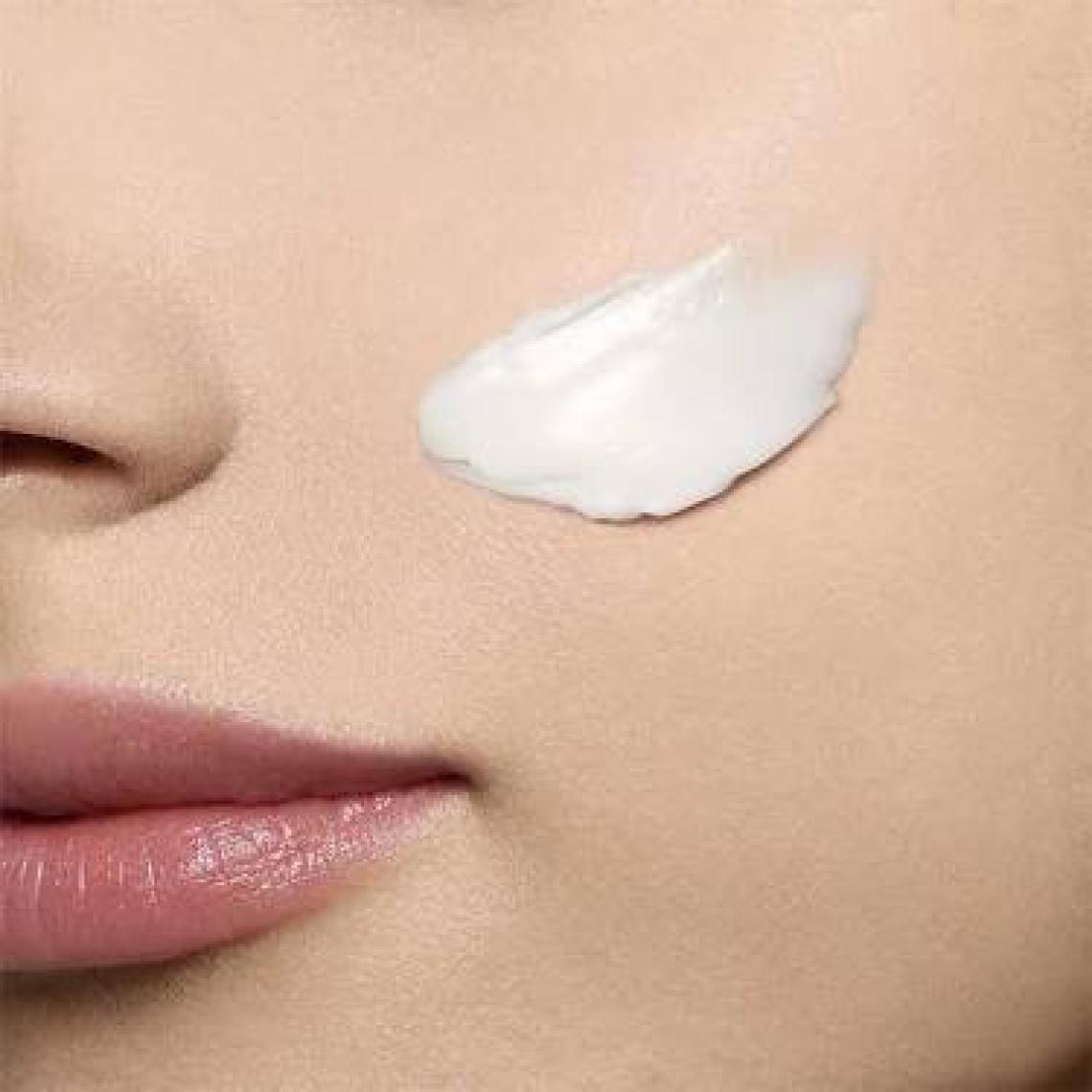Clarins Extra Firming Night Cream 50 ml Gece Kremi Tüm Ciltler İçin