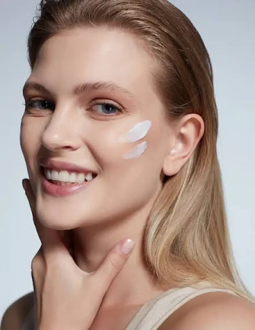 Besleyici SPF Korumalı Cilt Beyazlatıcı Krem 50ML