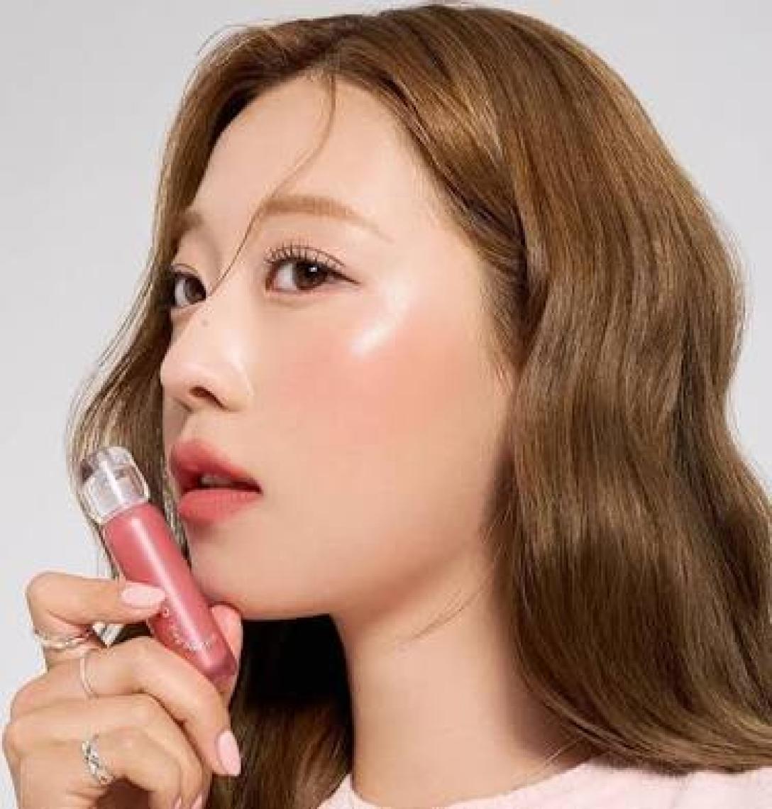 Clio Hafif Ve Köpüksü Dokusuyla Pürüzsüz Görünüm Sunan Tint Clio Hug Blur Tint (007 Soulful Fig)