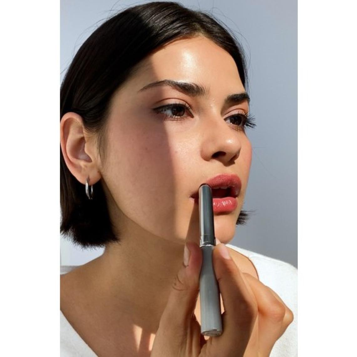 Clinique Almost Lipstick Ruj - Black Honey 1.9g | Hafif Parlak, Nemli ve Doğal Görünüm