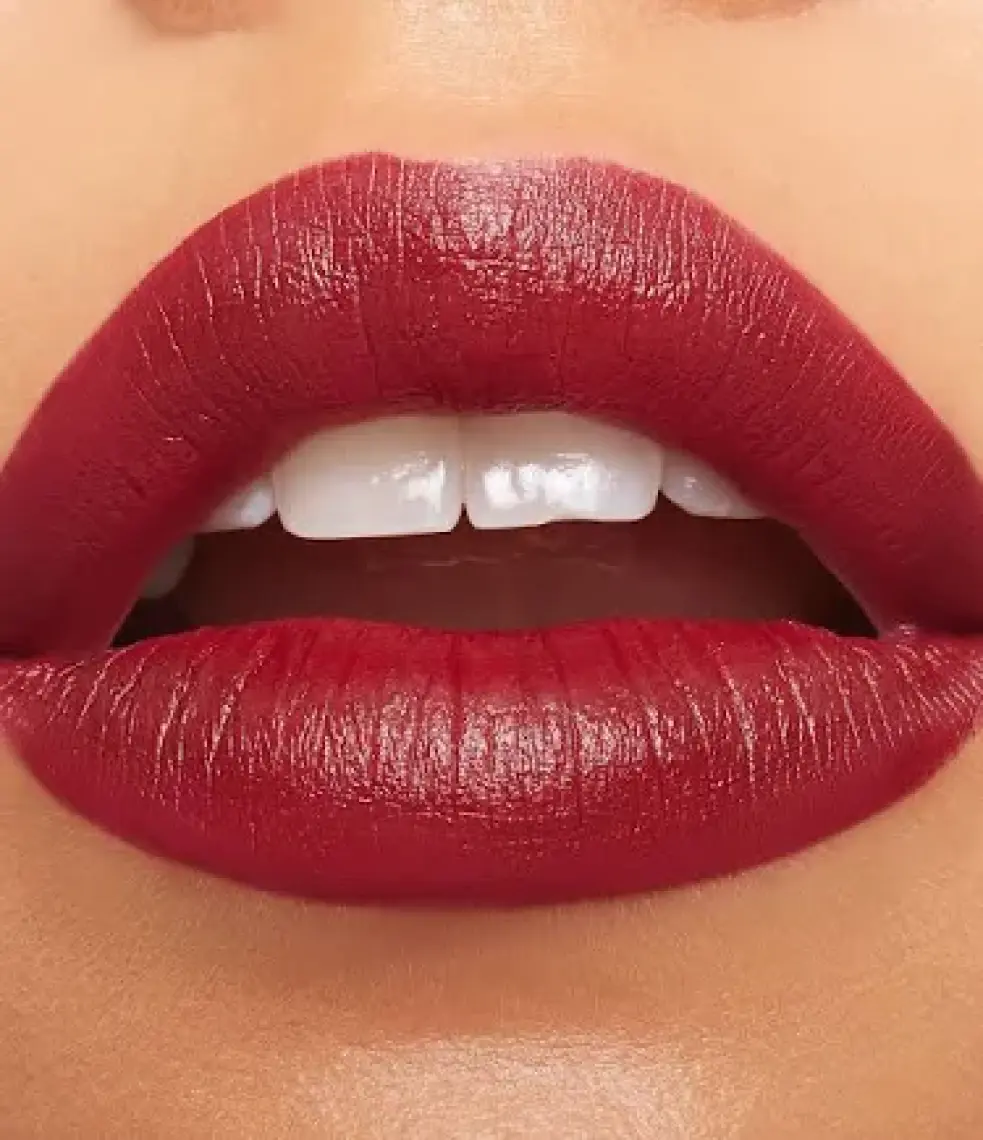 MAC M·A·CXIMAL Silky Matte Lipstick Nemlendirme Etkili Yoğun Renk Sağlayan Ruj - Flamingo