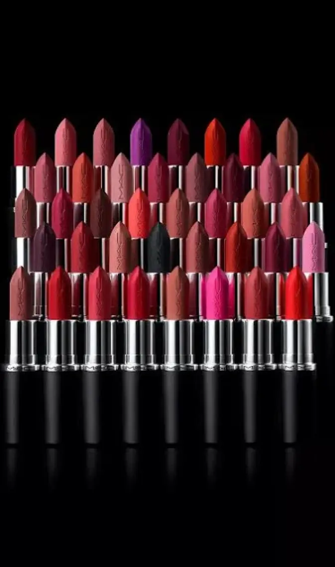 MAC M·A·CXIMAL Silky Matte Lipstick Nemlendirme Etkili Yoğun Renk Sağlayan Ruj - Flamingo