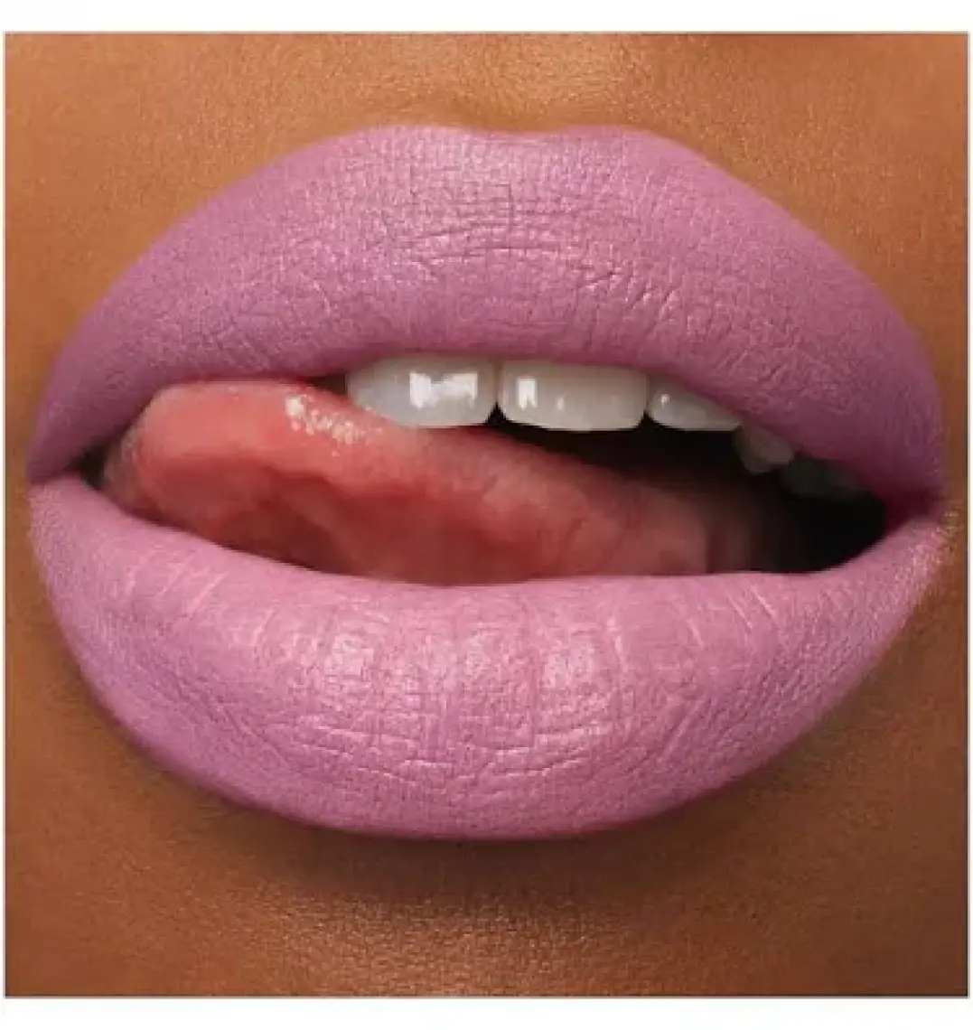 MAC M·A·CXIMAL Silky Matte Lipstick (Honeylove) Nemlendirme Etkili Yoğun Renk Sağlayan Ruj