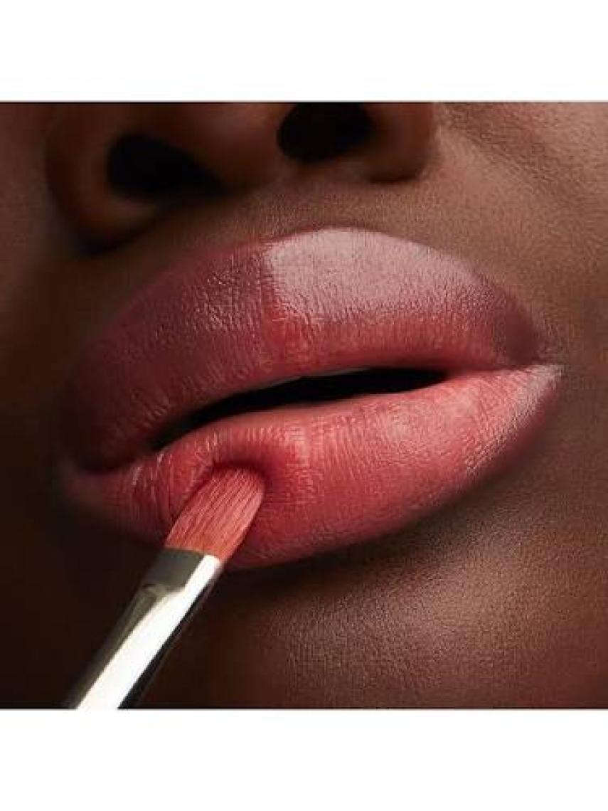MAC Lustreglass Sheer-shine Kolay Uygulanan Parlak Bitişli Ruj - Hug Me 3g
