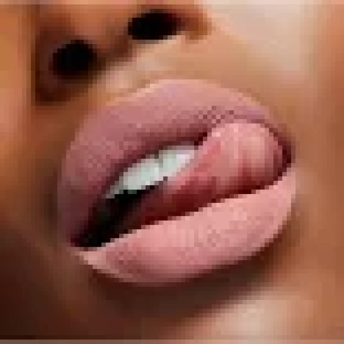 MAC Locked Kiss Ink 24 Saate Kadar Kalıcı Suya Dayanıklı Likit Mat Ruj - Mischief - 4ml - 773602645985