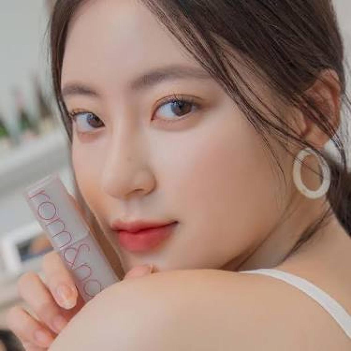 Romand Zero Matte Lipstick - Red Carpet