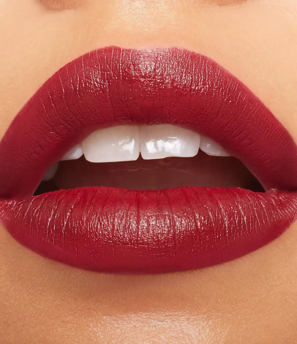 Mac M·a·cxımal Silky Matte Lipstick Nemlendirme Etkili Yoğun Renk Sağlayan Ruj - Forever Curious