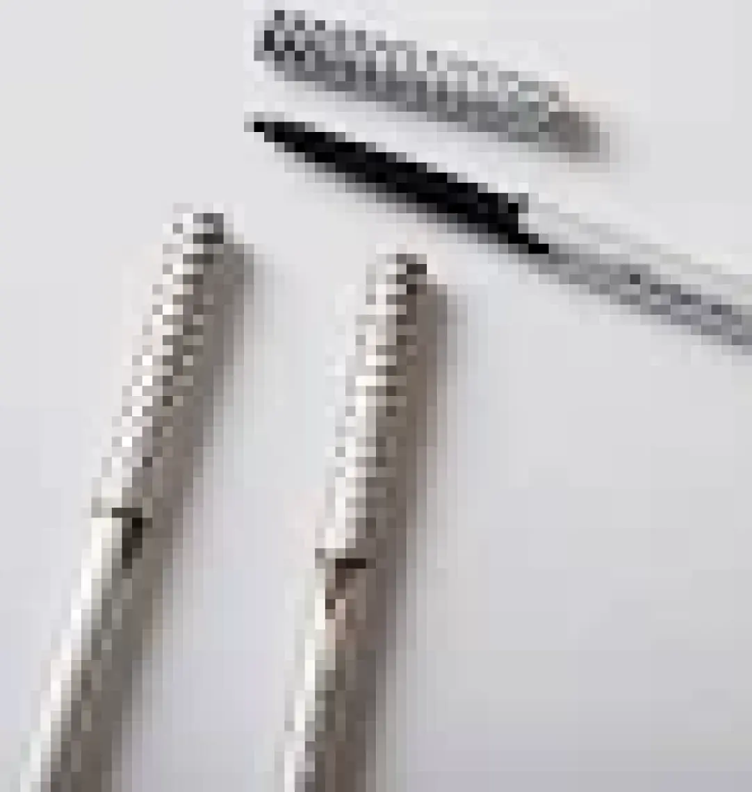 Clio Suya Dayanıklı, İnce Uçlu Göz Kalemi CLIO Sharp So Simple Waterproof Pencil Liner (01 Black)