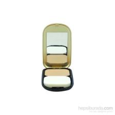Max Factor Facefinity Compact Foundation 003