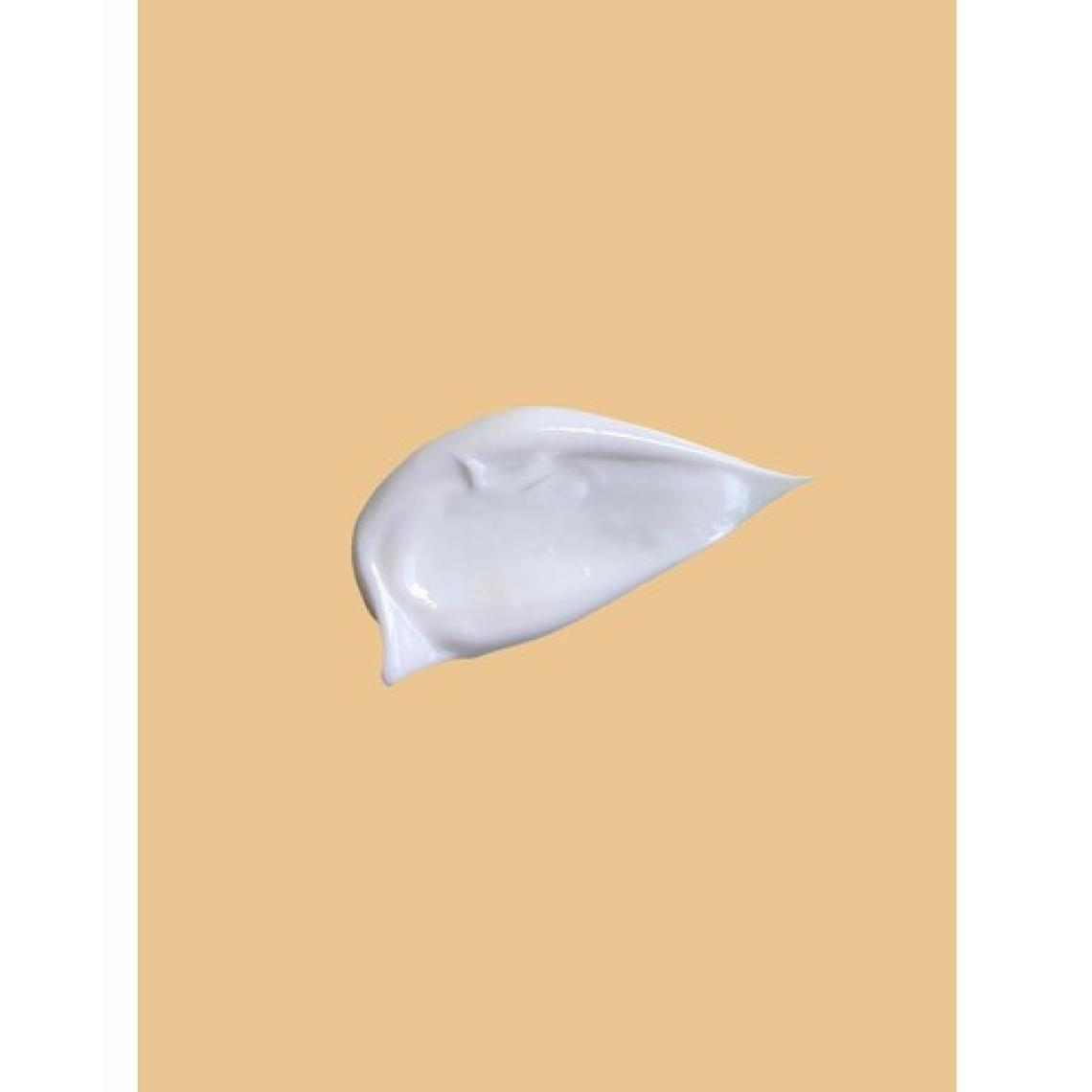 Eda Taşpınar Beyaz Ten Bronzlaştırıcı SPF 20 200 ml & Ege Zeytinyağı Body Milk 400ml