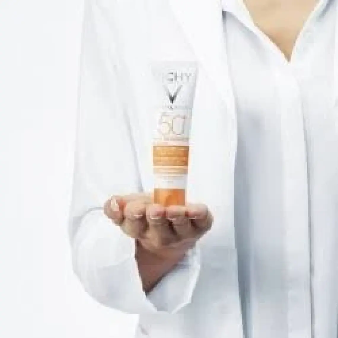 Vichy Capital Soleil Leke Karşıtı Güneş Koruyucu SPF50+ Tüm Ciltler İçin