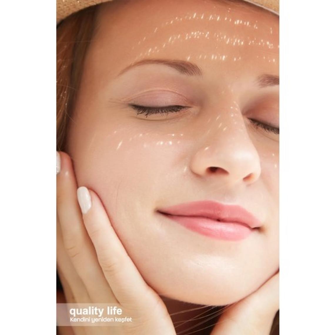 Quality Life Ql Yüz Güneş Kremi Su Bazlı Leke Karşıtı 50+ Spf Hyaluronik Asit ve Collagen 50 ml Uva + Uvb Çok Yüksek Koruma 50 Faktör
