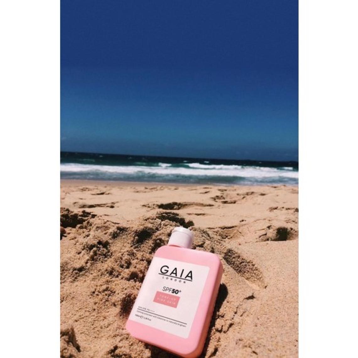 Gaia London Ton Eşitleyici, Aydınlık Etkili Yüksek Koruma ve Nemlendirici 50SPF Uva/uvb 100ML Güneş Kremi