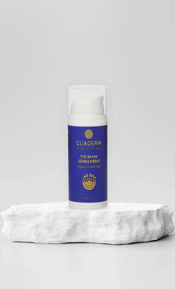 Cliaderm Yüksek Koruma, Nemlendirici, Leke Karşıtı SPF 50 Yüz Güneş Kremi 30 ml (Shea Yağı & Aloe Vera)