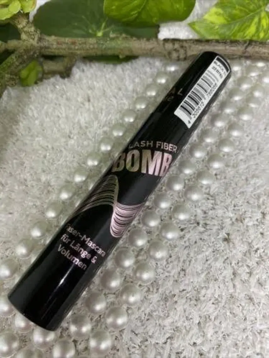 Hacim Ve Kıvrım Veren Maskara - Lash Fiber Bomb - 12.5 ml