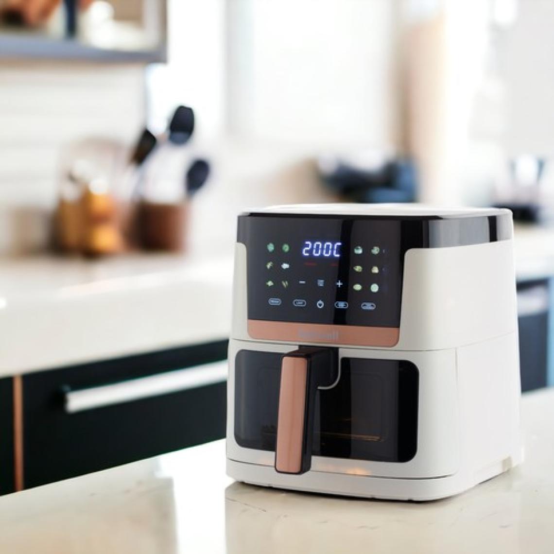 Robx Robwell SR81 Yeni Nesil Renkli Menü 12 Pişirme Ayarlı 1800W Akıllı Sesli Uyarı 7lt air Fryer