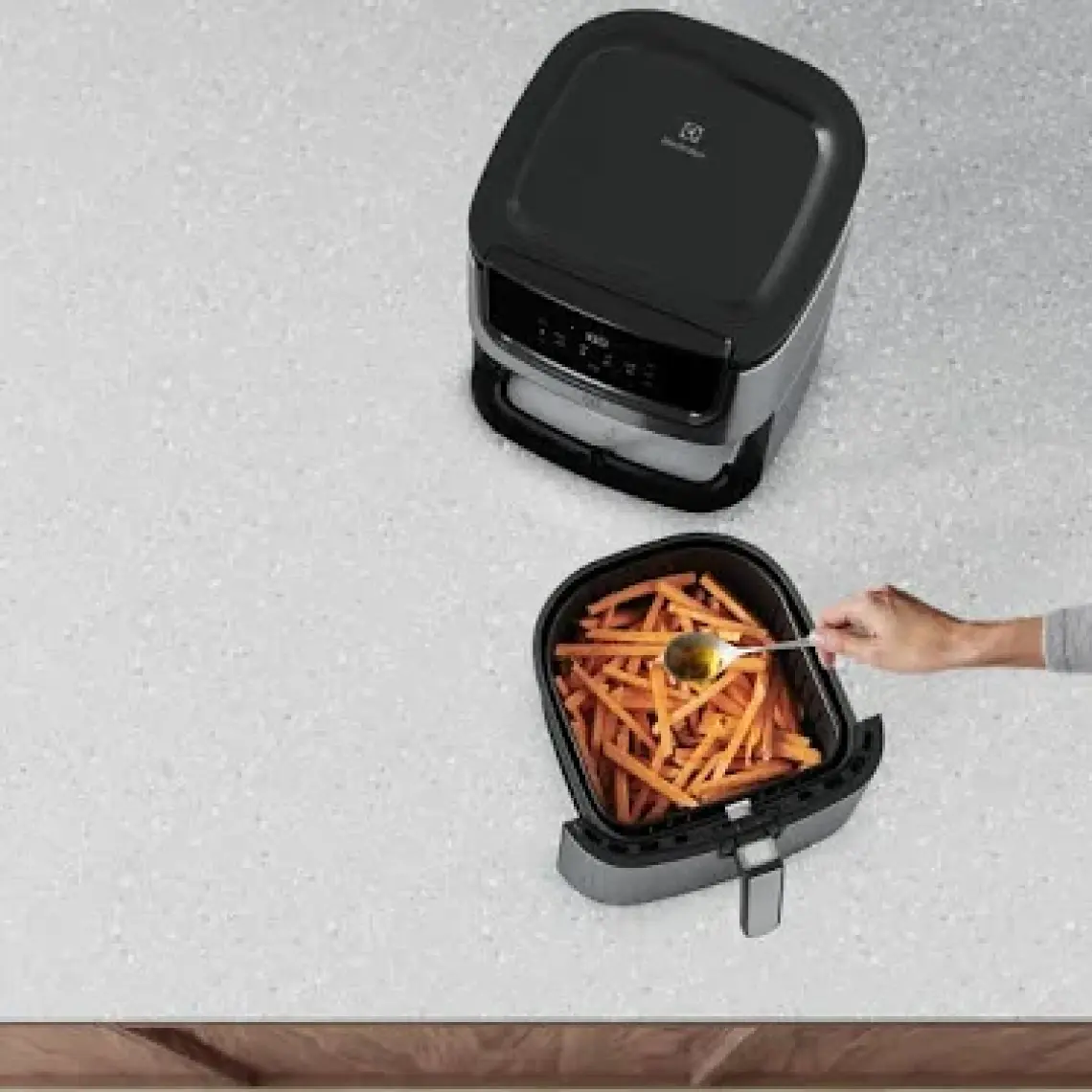 Electrolux E6AF1-6ST AirFryer 8 Programlı Dokunmatik LCD Ekranlı 7 Lt Sepet Kapasiteli, , 5.4 Lt Kızartma Kapasitesi