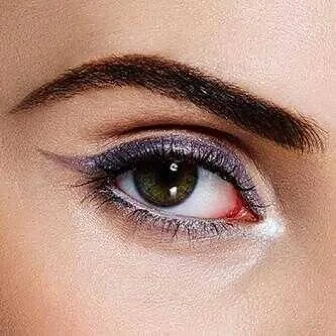 Maybelline New York Master Drama Lightliner Göz Kalemi - 20 Nightlight Gunmetal - Metalik Koyu Gri