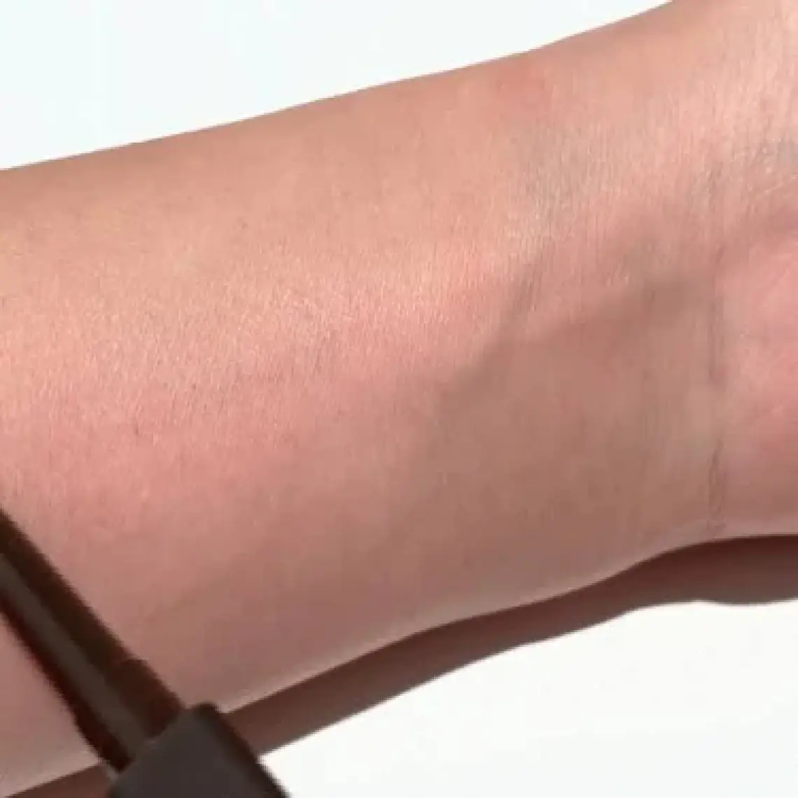 Clio Suya Dayanıklı, Gün Boyu Kalıcı Kalem Eyeliner CLIO Extreme Gelpresso Pencil Liner (01 Black Brown)