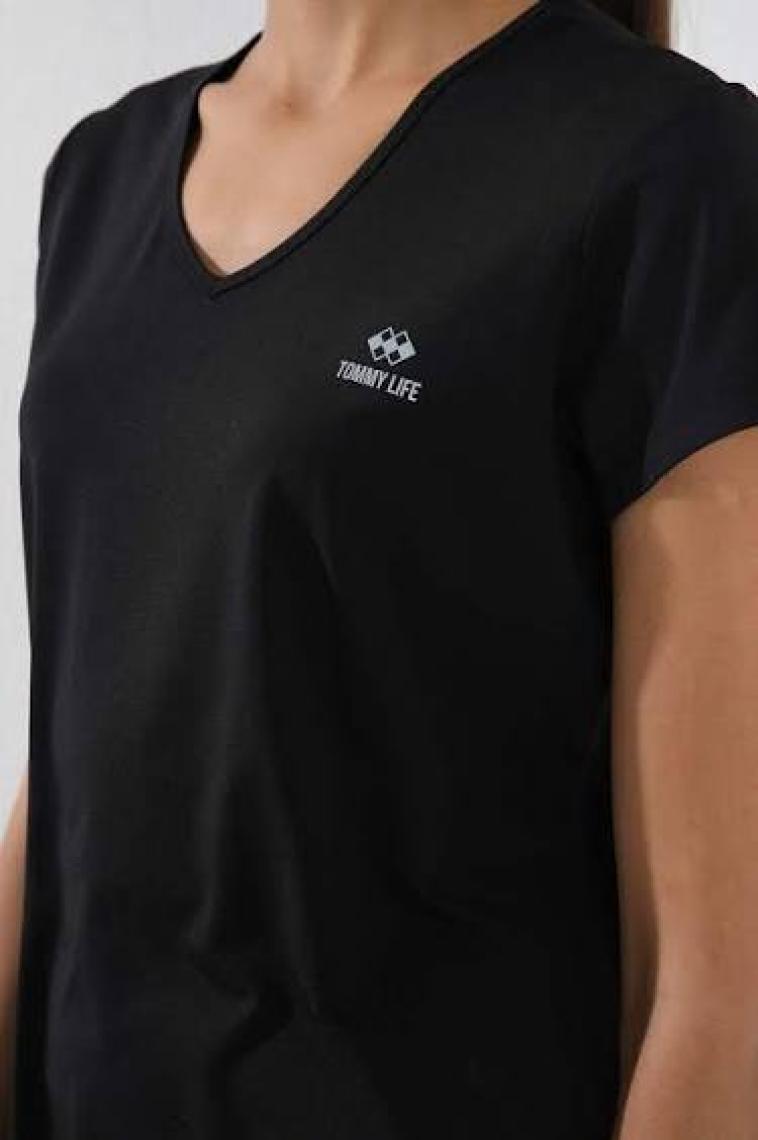 Beyaz Basic Kısa Kol Standart Kalıp V Yaka Kadın T-Shirt - 97145
