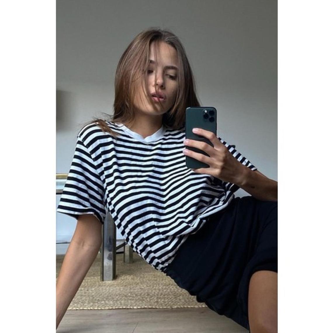 Madmext Siyah Çizgili Bisiklet Yaka Tişört MG1656