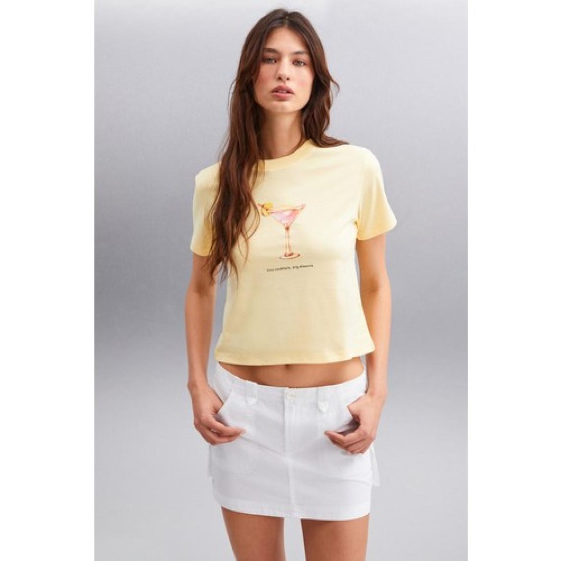 Ivonne Kadın Cocktail Baskı Desenli Kısa Kollu Organik Pamuklu Bisiklet Yaka Crop Sarı T-shirt