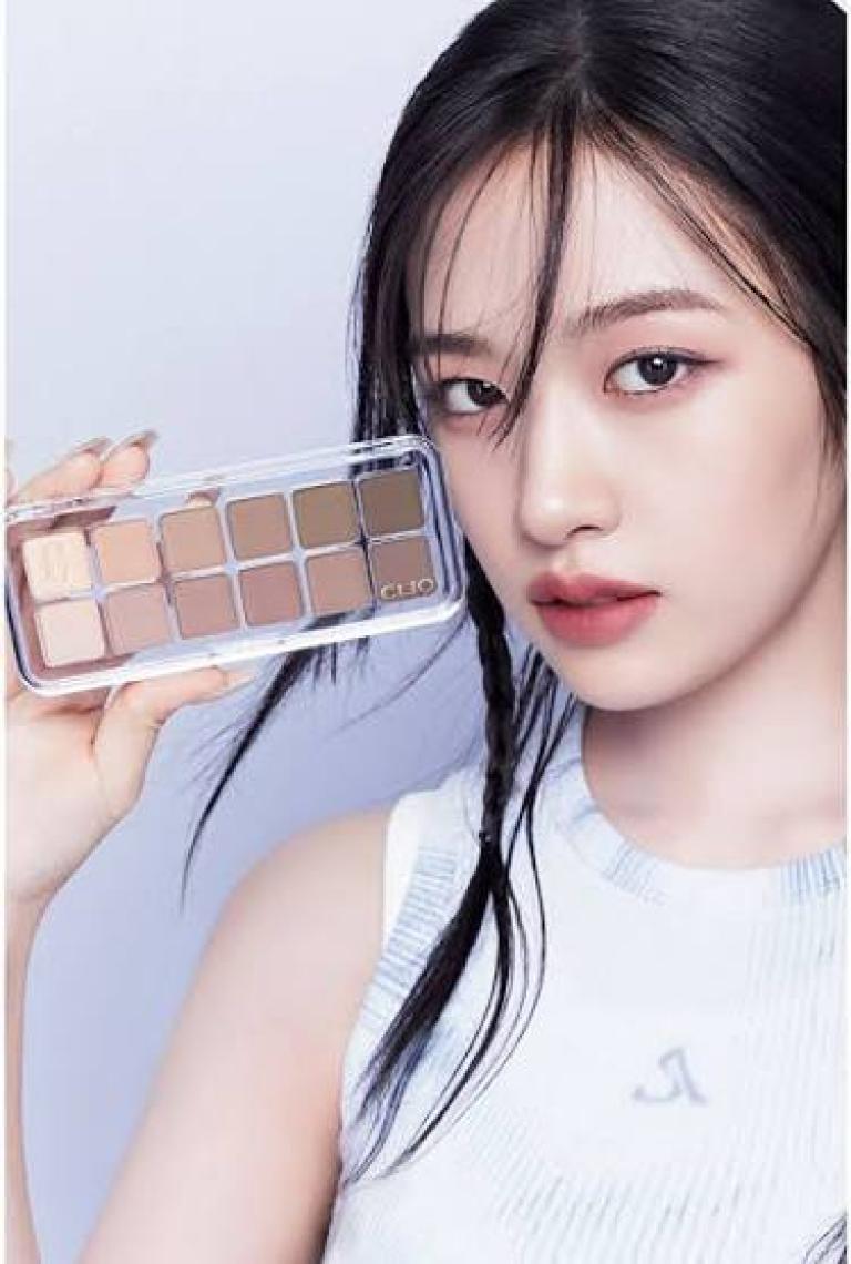 Clio Hafif Dokulu Yoğun Renklere Sahip Göz Farı Paleti CLIO Pro Eye Palette Air (03 Mute Library)