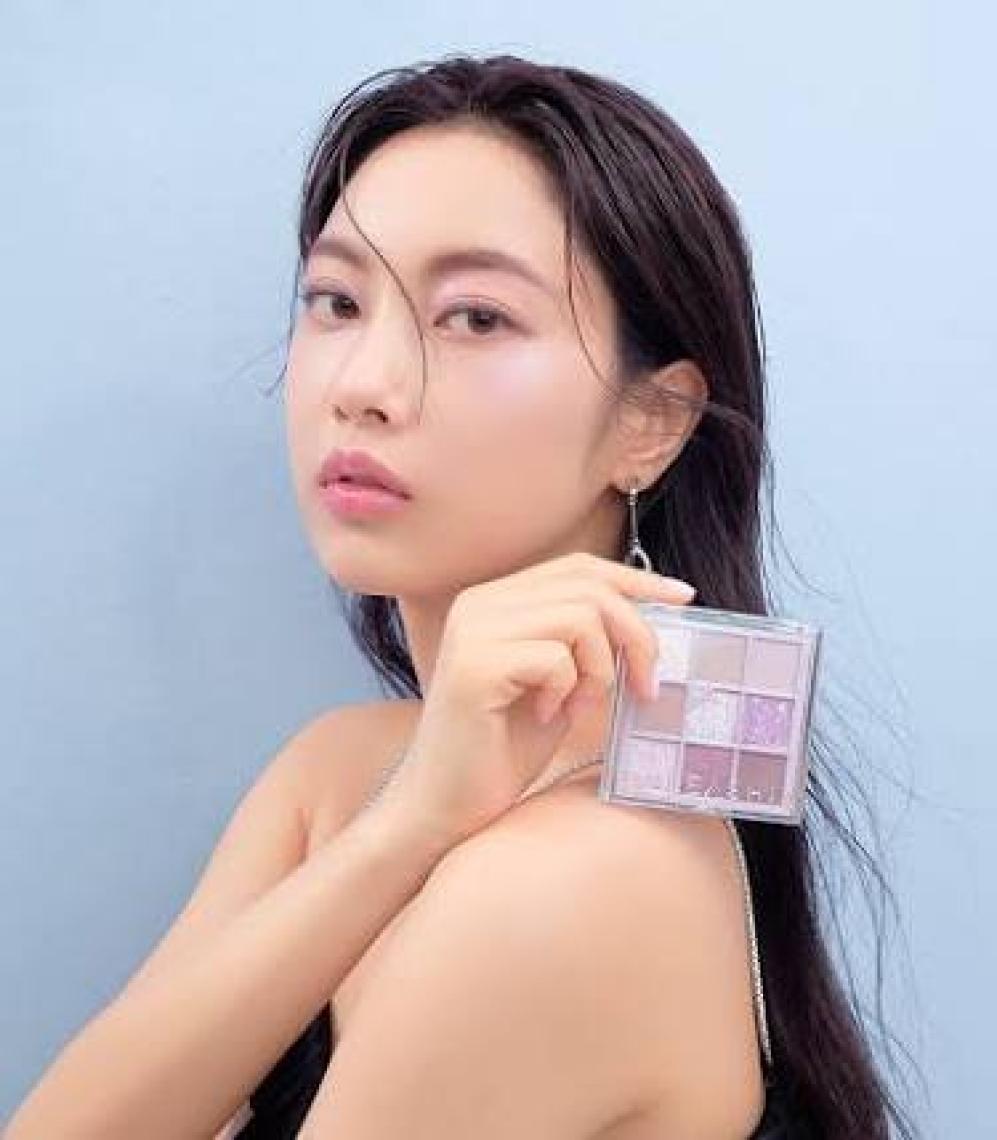 Unleashia - Glitterpedia Eye Palette No:4 Parıltılı Göz Farı, Işıltılı Far Paleti, Simli Far