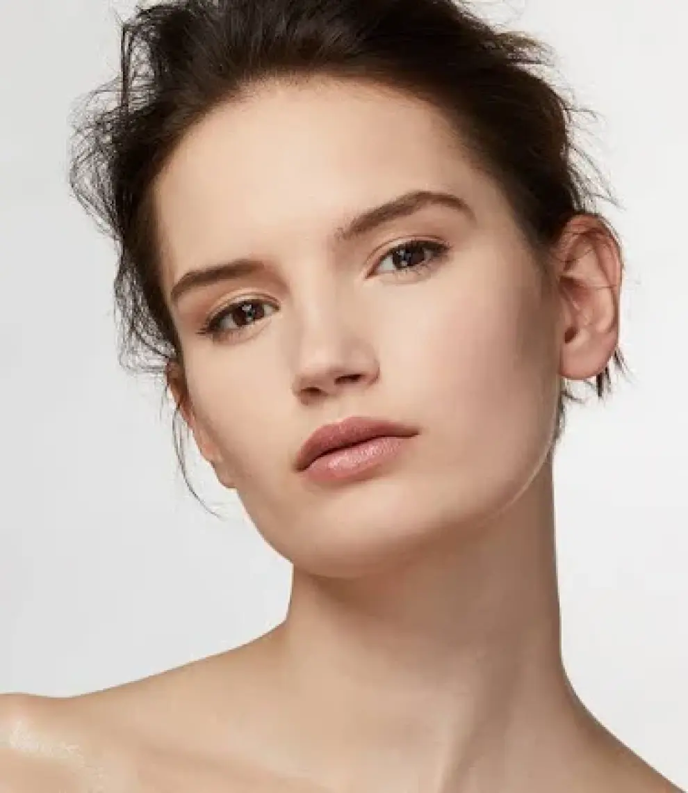 Estee Lauder Doğal ve Mat Bitişli - Double Wear Stay-in-Place Fondöten SPF 10 ( 2W2 Rattan ) - 30ml