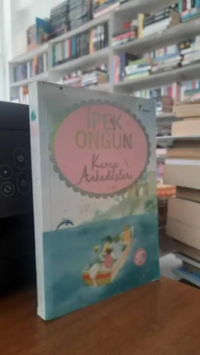 Kamp Arkadaşları - İpek Ongun