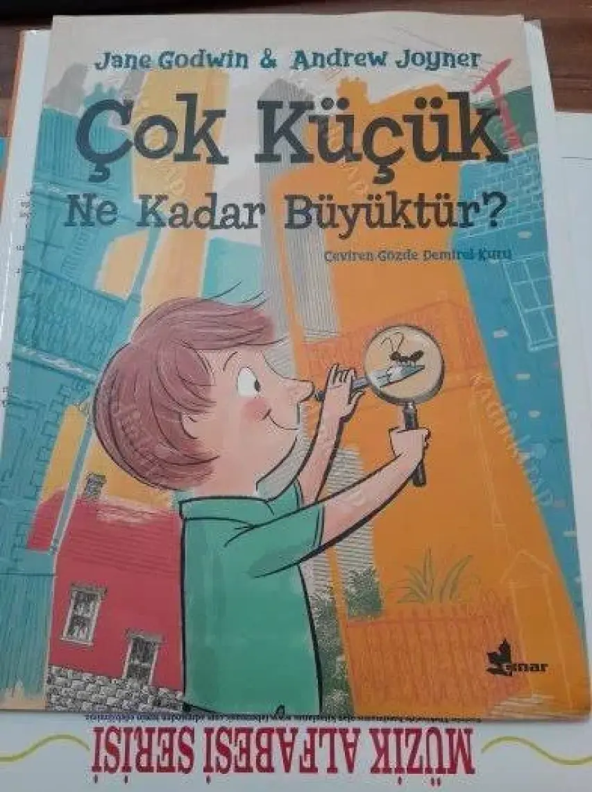 Çok Küçük Ne Kadar Büyüktür? - Jane Godwin