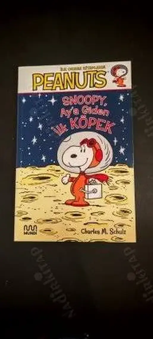 Peanuts: Ay’a Giden Ilk Köpek - Charles M. Schulz