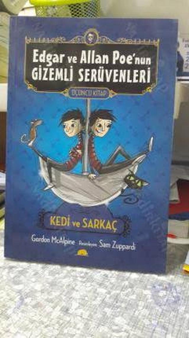 Edgar Ve Allan Poe’ Nun Gizemli Serüvenleri: 3 Kedi Ve Sarkaç-Gordon Mcalpine