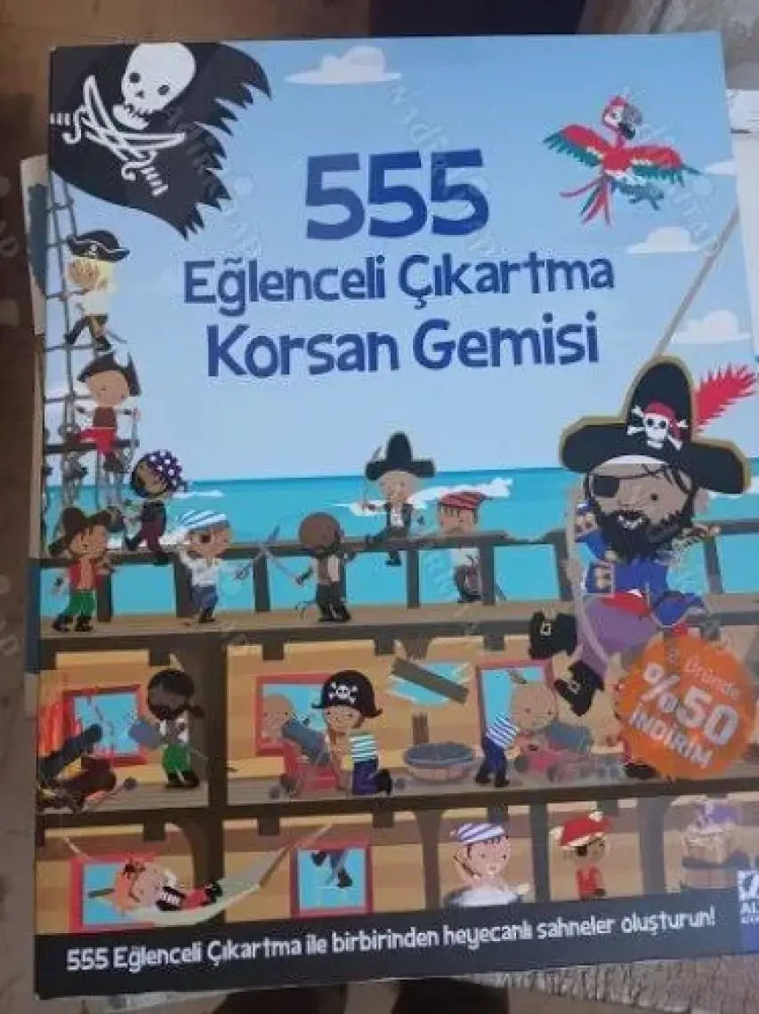 555 Eğlenceli Çıkartma Korsan Gemisi