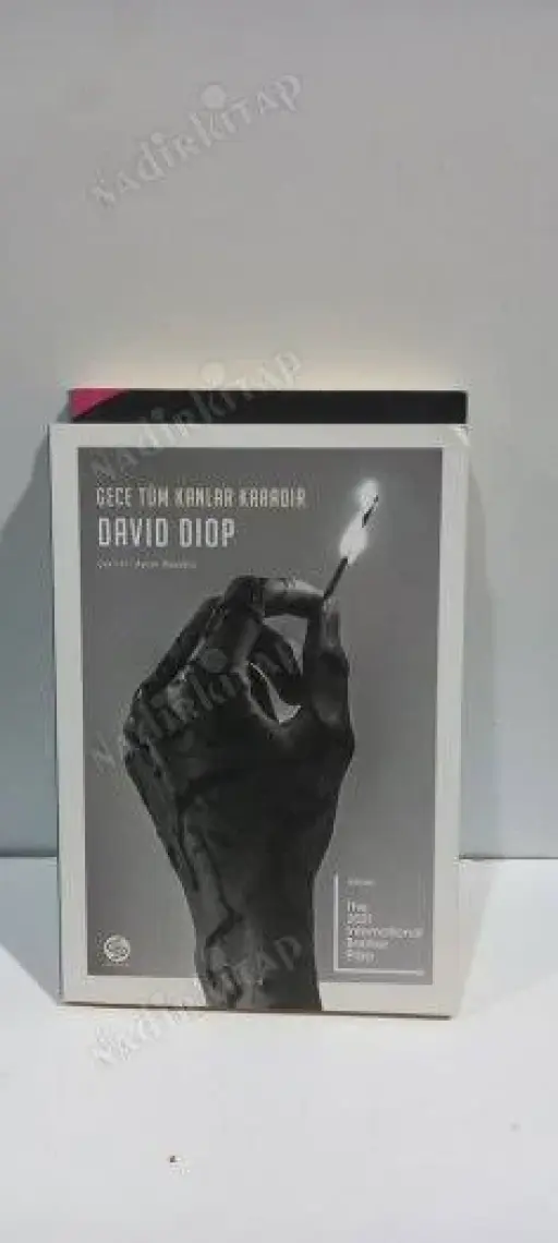 Gece Tüm Kanlar Karadır - David Diop
