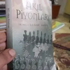Akıl Piyonları - M. T..